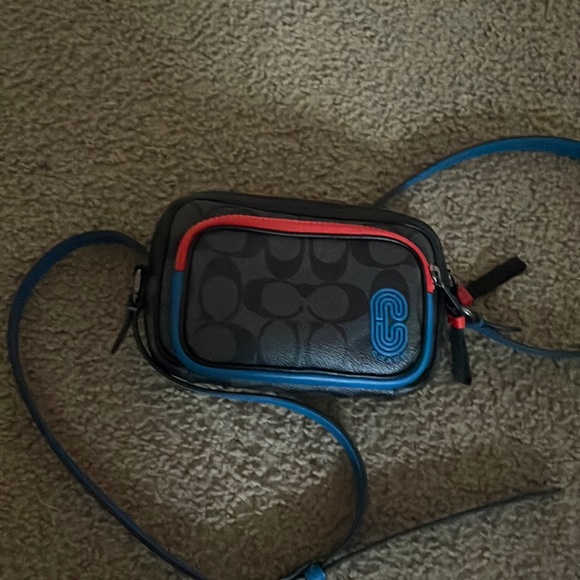 Coach Bag| Mini Edge Double In Crossblock Signature Canvas With Coach Patch - Picture 1 of 3